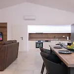 House Luca * 波雷奇