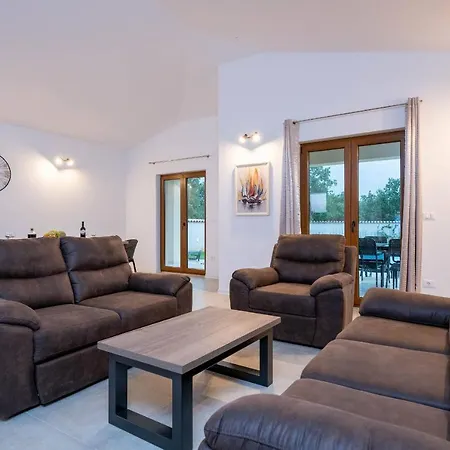 Prázdninový dům House Luca *