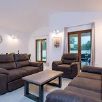 בית נופש House Luca *