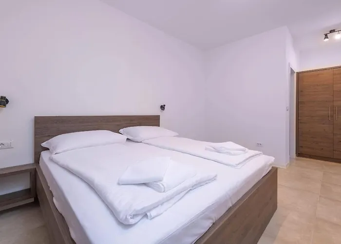 Nyaraló House Luca *