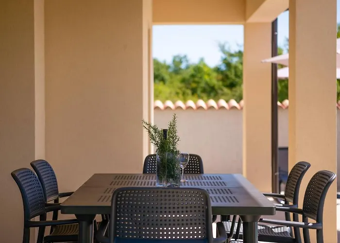 Nyaraló House Luca *